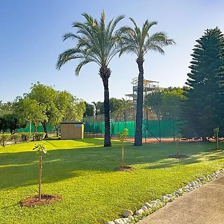 Aqi Pegasos World Hotel 4*