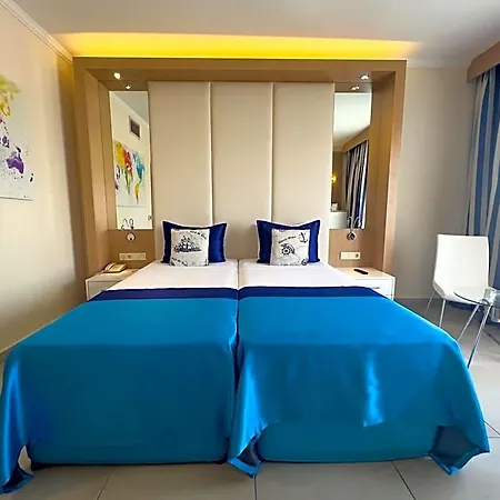 Aqi Pegasos World Side