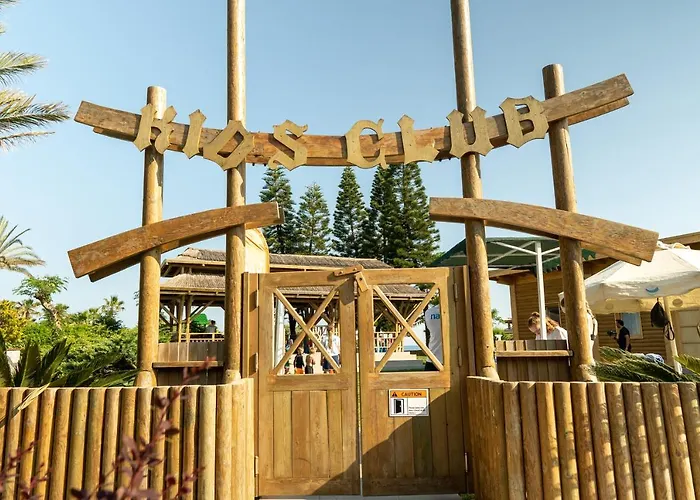 Hotel Aqi Pegasos World Side