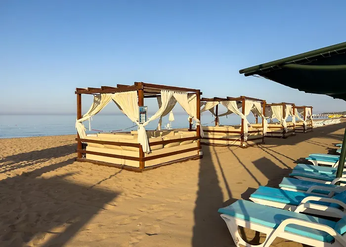 Aqi Pegasos World 4* Side