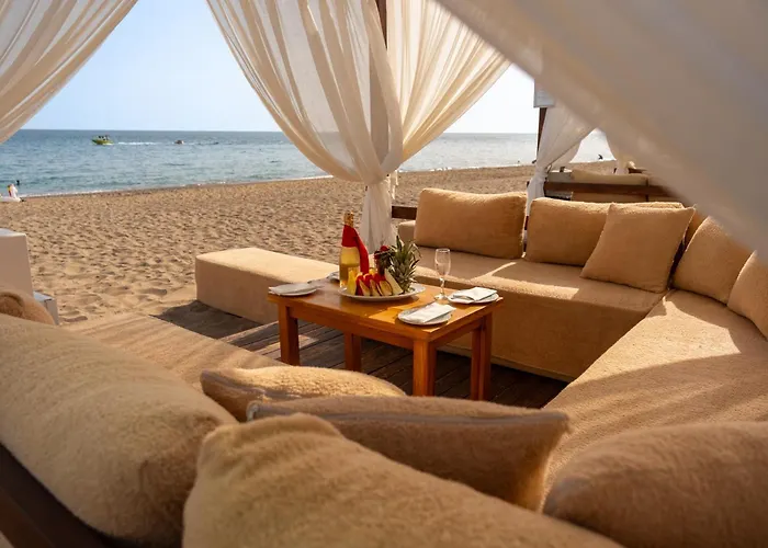 Aqi Pegasos World ホテル 4*