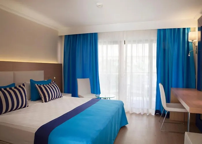 Aqi Pegasos World シダ