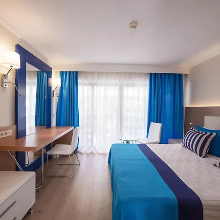 Aqi Pegasos World 4*