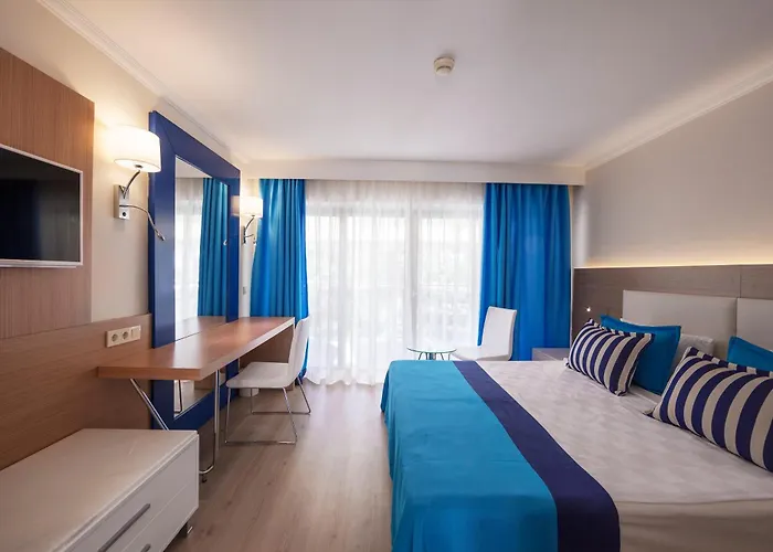 Aqi Pegasos World 4*