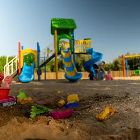 Aqi Pegasos World Hotel