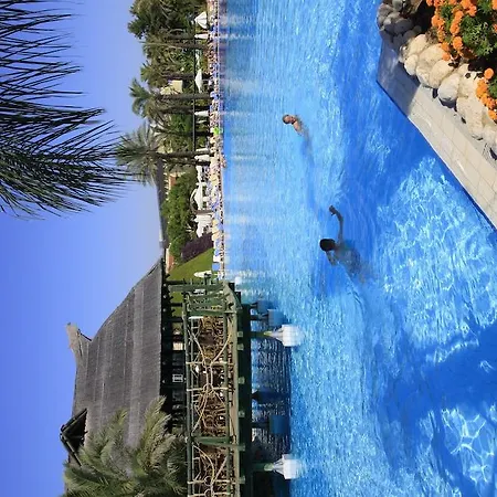 Aqi Pegasos World 4*