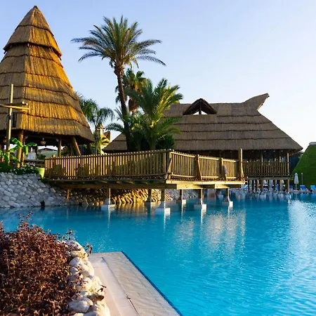 Aqi Pegasos World Hotel Side